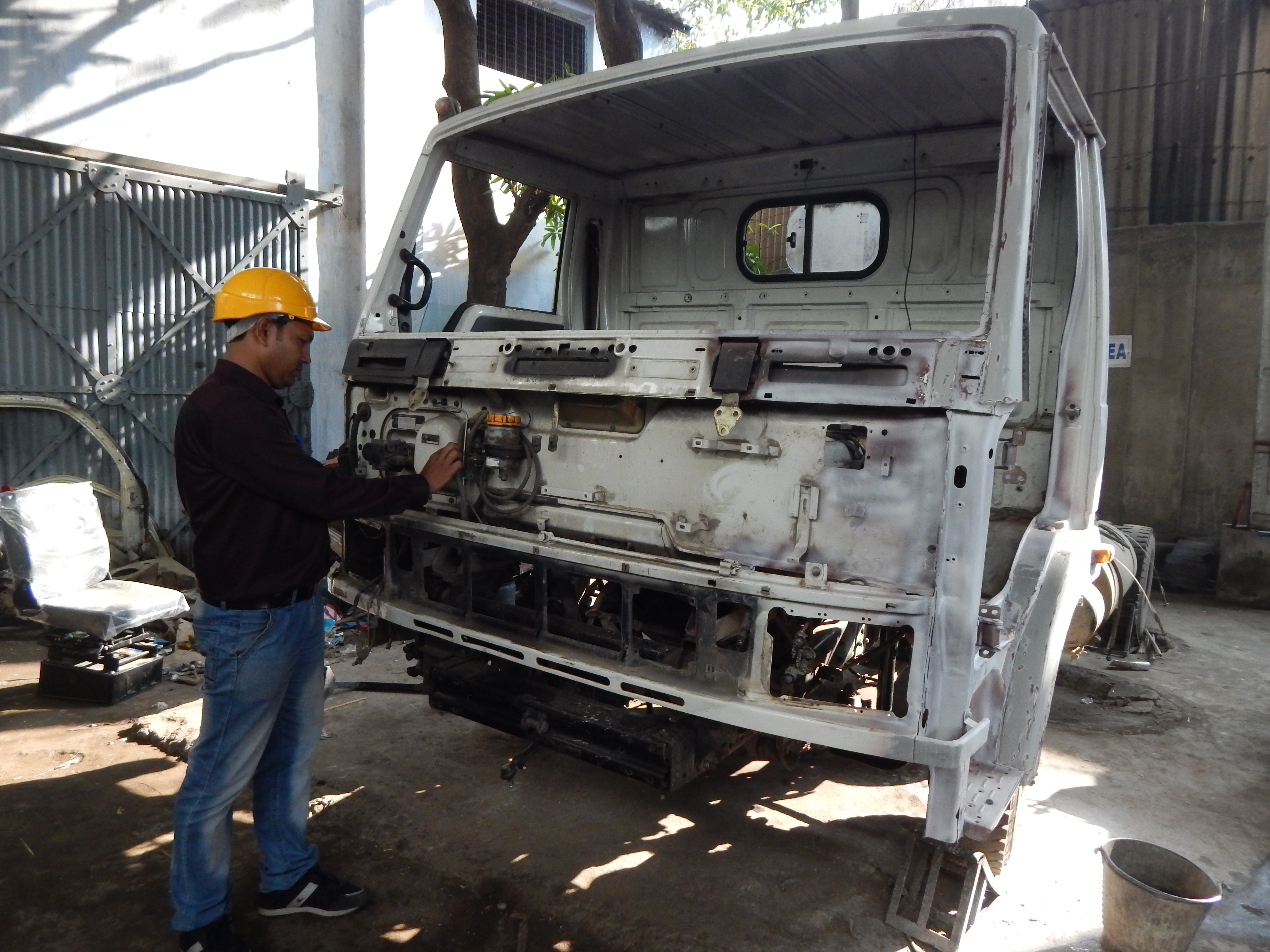 INDUSTRIAL TRAINING OF INSTRUCTOR AT BHANDARI AUTOMOBILES PVT LTD